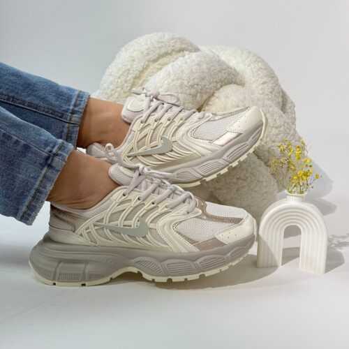 NIKE SKATE BEIGE