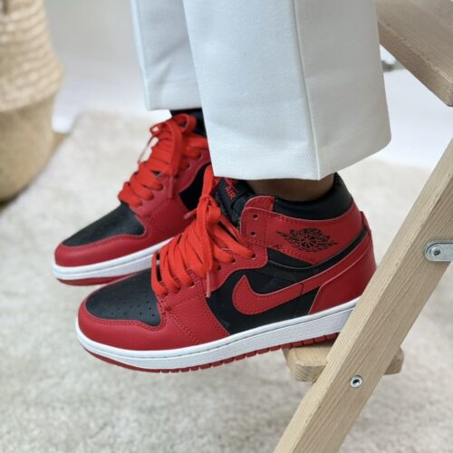 JORDAN RETRO 1 ROJA NEGRA JORDAN RETRO 1 BOTA ROJA NEGRA